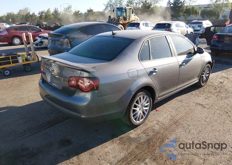 2008 Volkswagen Jetta Wolfsburg Edition from USA, damaged, VIN 3VWRA71KX8M176430